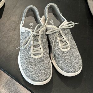 Kizik Slip On Women's Madrid Eco Knit Women's Grey. Size 9.5W. Great condition